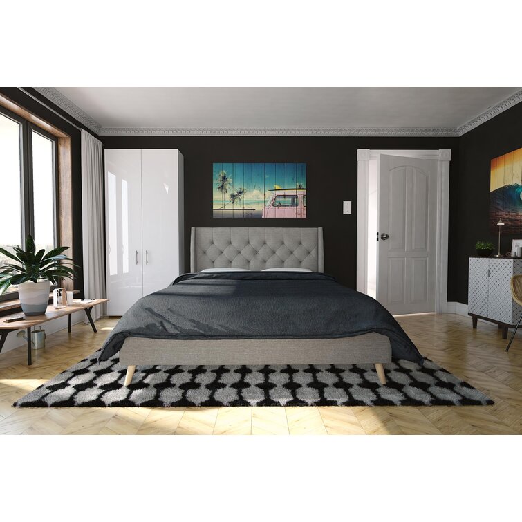 Her majesty tufted upholstered deals low profile platform bed